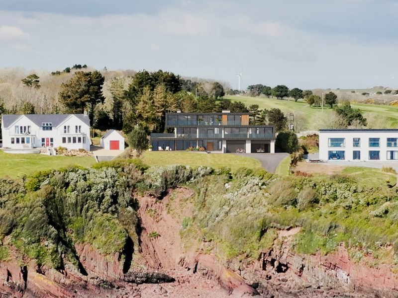 Gallery Image for C4 BUILDING BRITAIN'S SUPERHOMES with Guy Phoenix