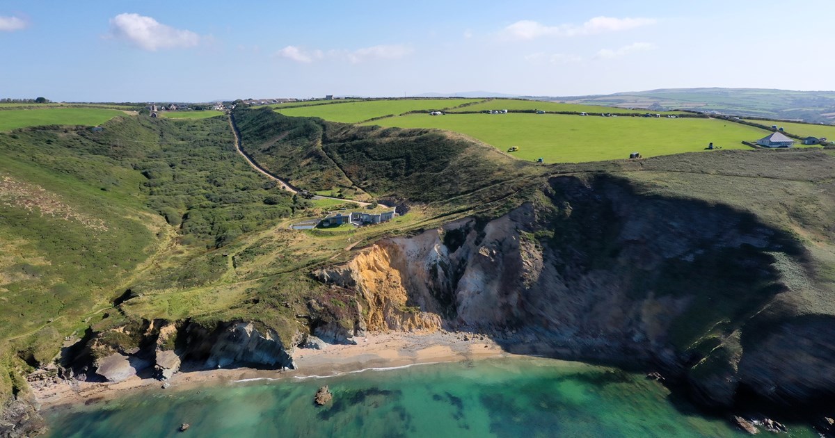 Kinver Kreations Project - Newgale Cliff Side Home