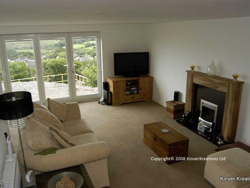 Gallery Image for 3 Jacksons Way – Goodwick